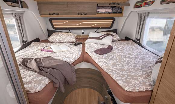 Komfortables Doppelbett im KNAUS SUN I