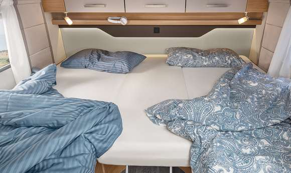 L!VE TI - Einzelbetten werden zum Doppelbett dan Rollattenrost