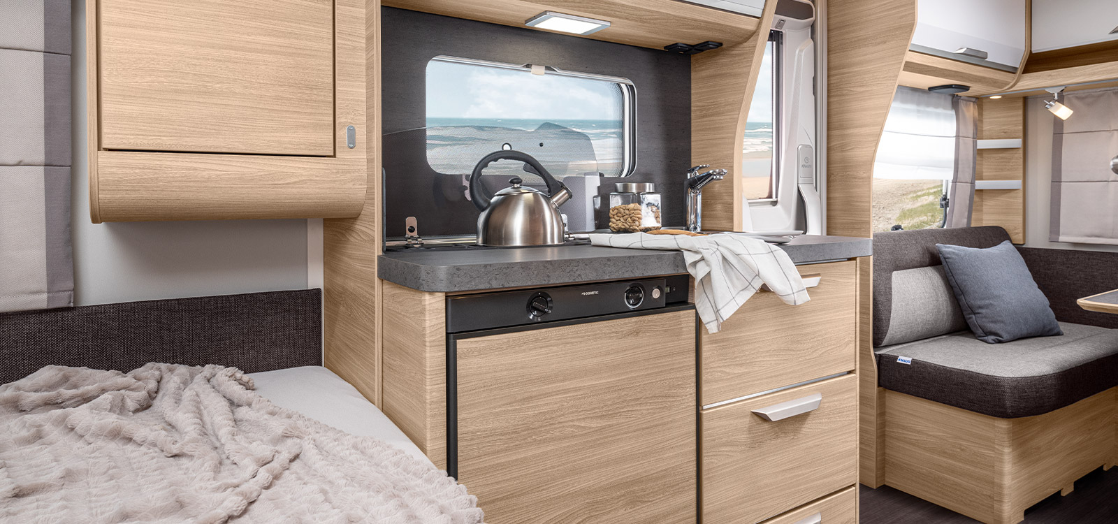 Kompaktküche in den Wohnwagen von KNAUS - Caravan Kompetenz